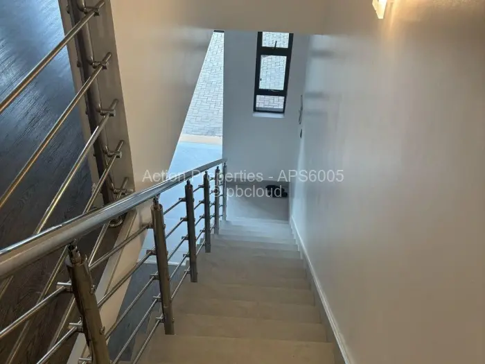 Flat/Apartment to Rent in Borrowdale, Harare