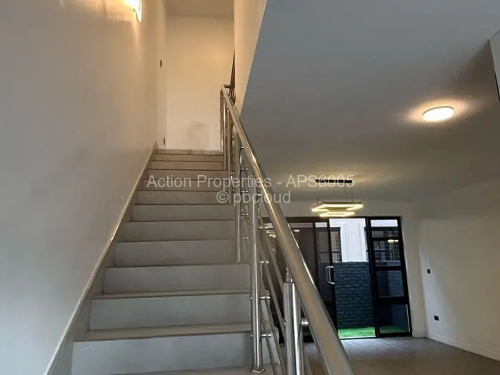 Flat/Apartment to Rent in Borrowdale, Harare