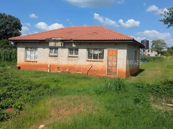 Residential Stand for Sale in Norton, Norton