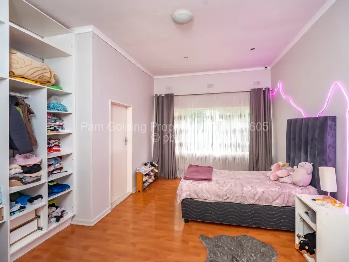 5 Bedroom House for Sale in Shawasha Hills, Harare