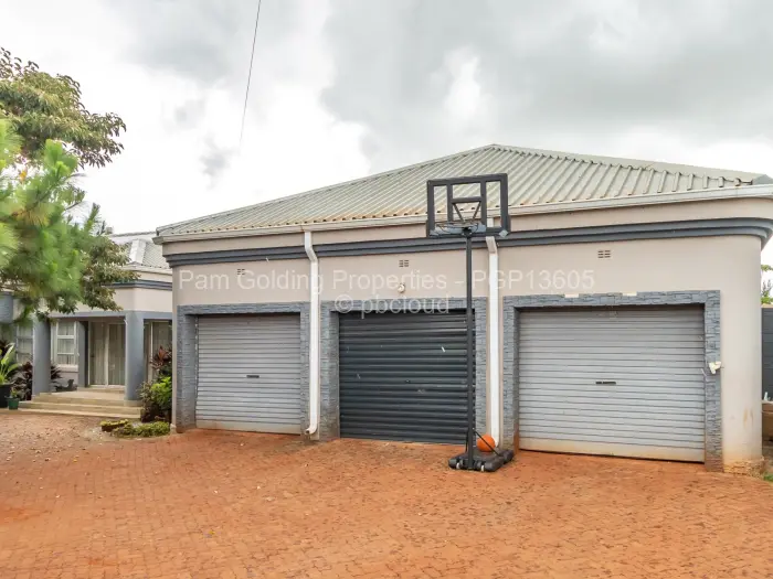 5 Bedroom House for Sale in Shawasha Hills, Harare