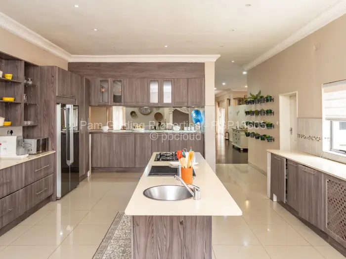 5 Bedroom House for Sale in Shawasha Hills, Harare