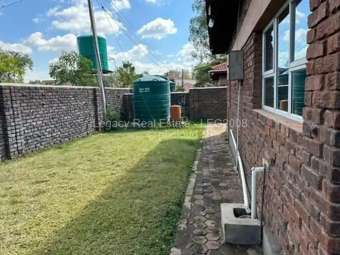 Townhouse/Cluster to Rent in Avondale West, Harare