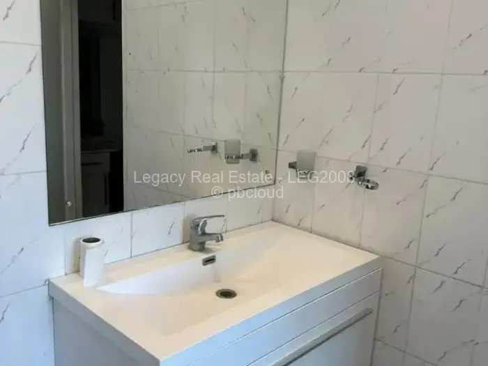 Townhouse/Cluster to Rent in Avondale West, Harare