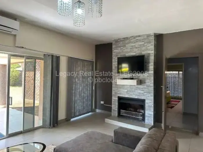 Townhouse/Cluster to Rent in Avondale West, Harare