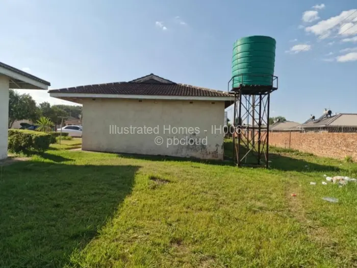 Townhouse/Cluster for Sale in Meyrick Park, Harare