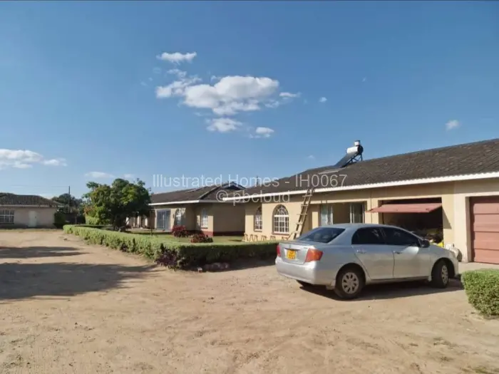 Townhouse/Cluster for Sale in Meyrick Park, Harare