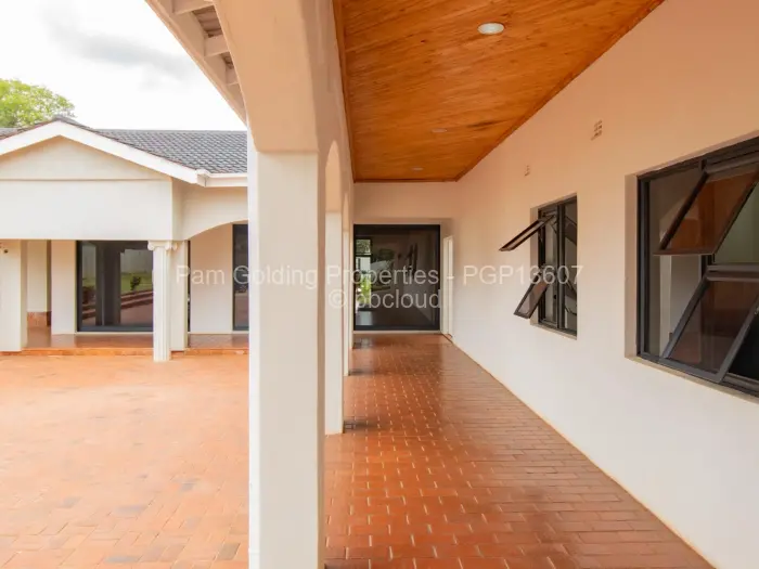 5 Bedroom House for Sale in Philadelphia, Harare