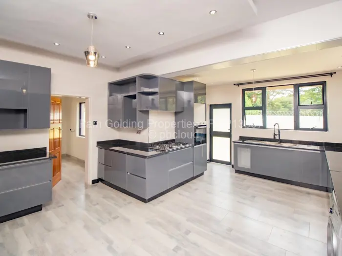 5 Bedroom House for Sale in Philadelphia, Harare
