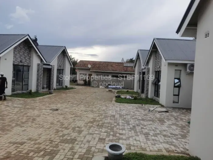 Townhouse/Cluster to Rent in Borrowdale West, Harare