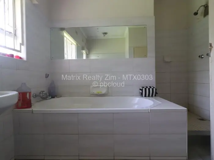 4 Bedroom House for Sale in Chisipite, Harare