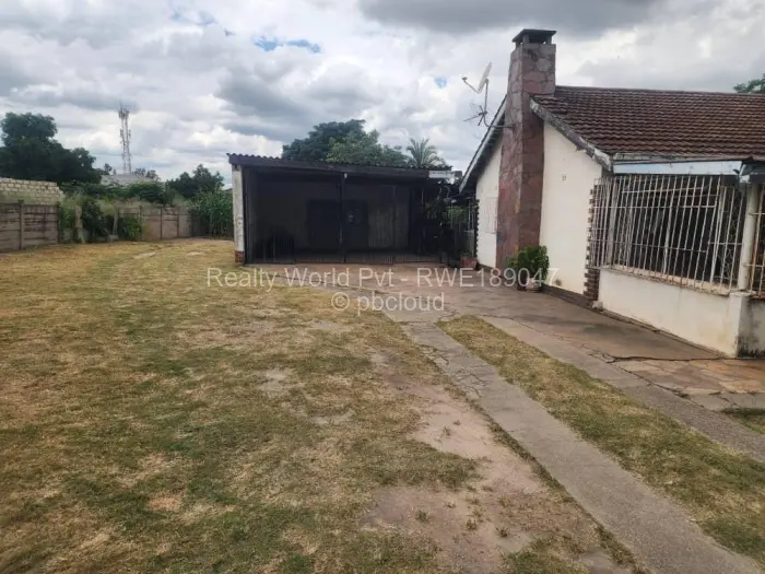 3 Bedroom House for Sale in Waterfalls, Harare