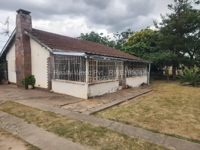3 Bedroom House for Sale in Waterfalls, Harare