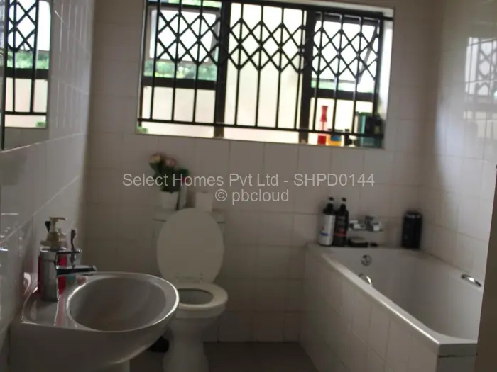 Townhouse/Cluster to Rent in Marlborough, Harare