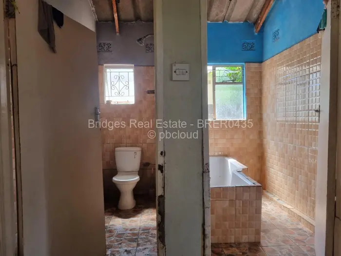 4 Bedroom House for Sale in Budiriro, Harare