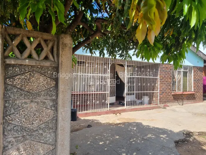 4 Bedroom House for Sale in Budiriro, Harare