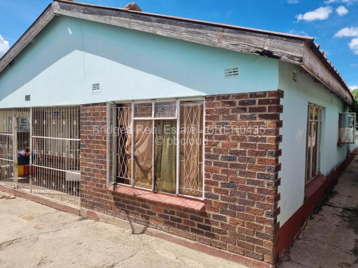 4 Bedroom House for Sale in Budiriro, Harare