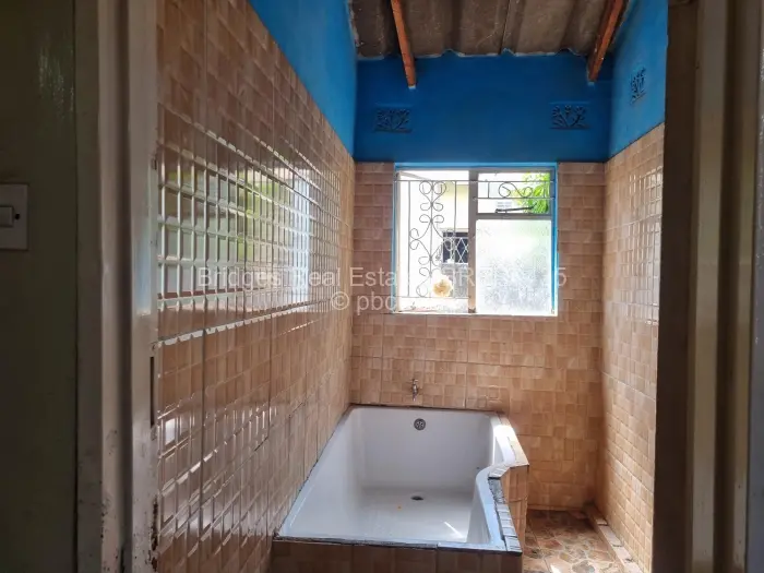 4 Bedroom House for Sale in Budiriro, Harare