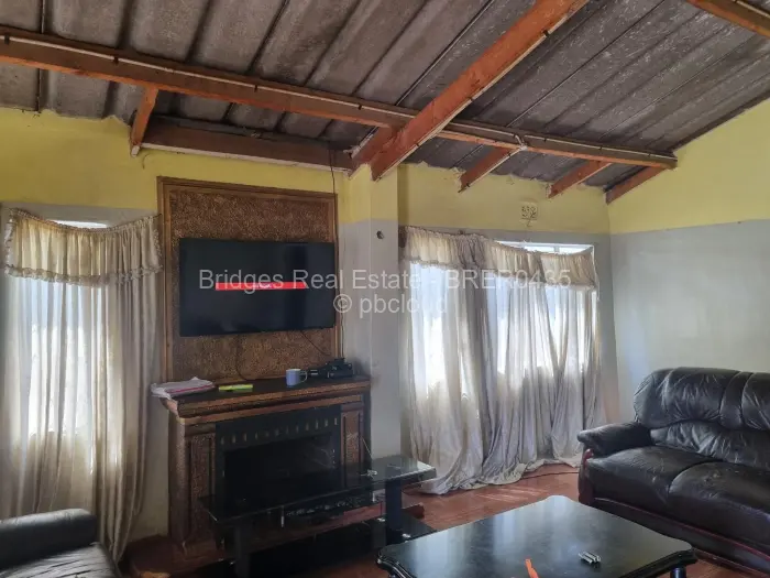 4 Bedroom House for Sale in Budiriro, Harare