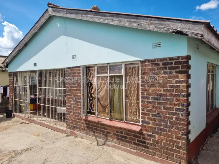 4 Bedroom House for Sale in Budiriro, Harare