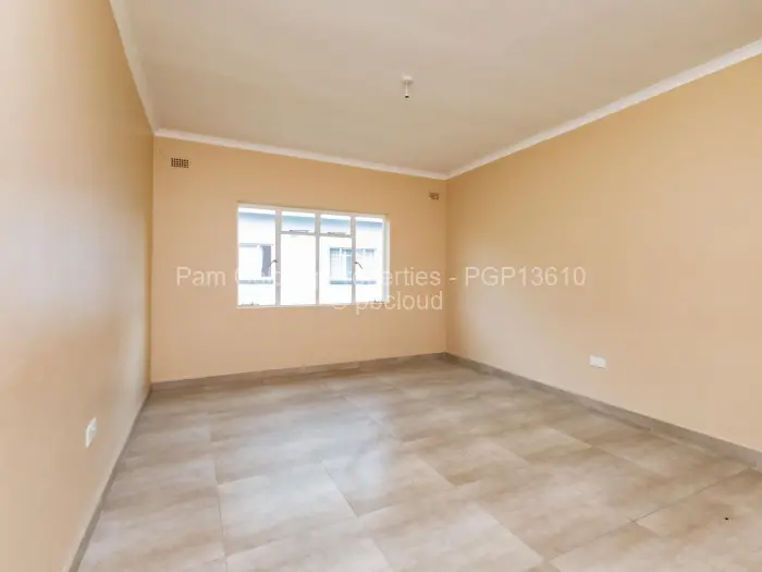 Townhouse/Cluster for Sale in Waterfalls, Harare