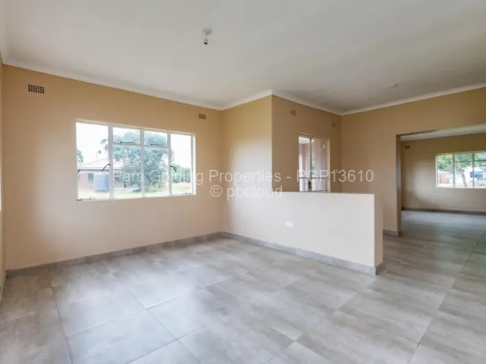 Townhouse/Cluster for Sale in Waterfalls, Harare