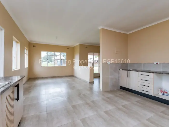 Townhouse/Cluster for Sale in Waterfalls, Harare