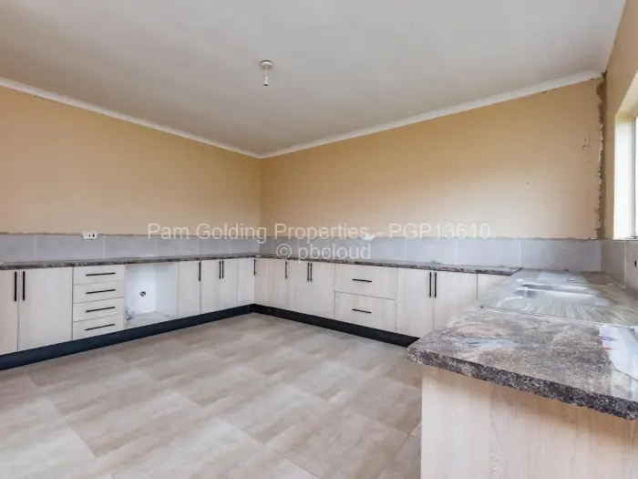 Townhouse/Cluster for Sale in Waterfalls, Harare