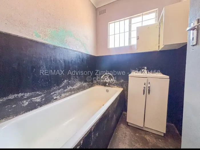 2 Bedroom House to Rent in Chitungwiza, Chitungwiza