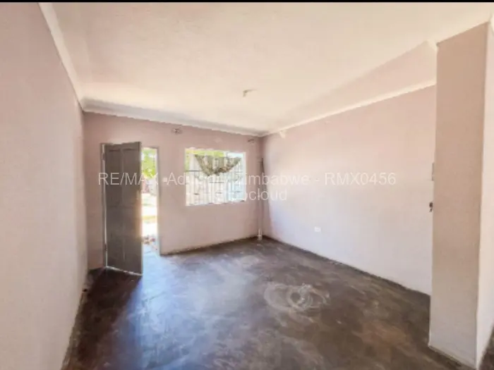 2 Bedroom House to Rent in Chitungwiza, Chitungwiza