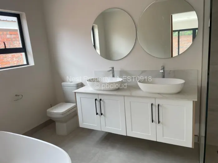 Townhouse/Cluster for Sale in Newlands, Harare