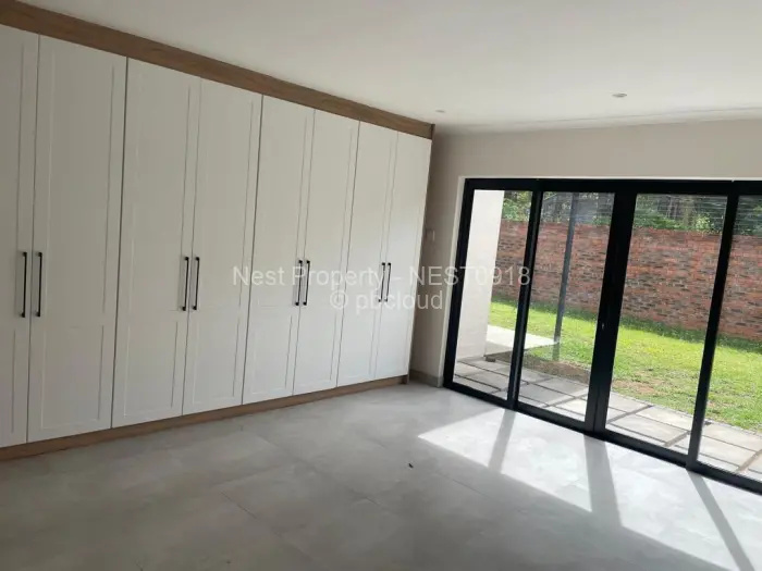 Townhouse/Cluster for Sale in Newlands, Harare