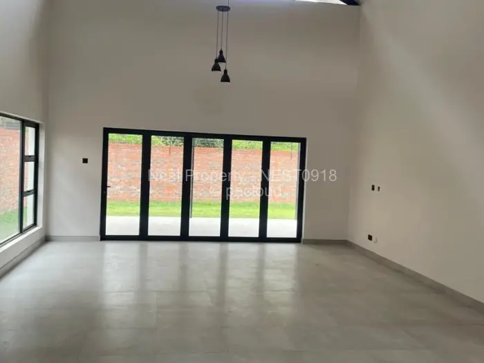 Townhouse/Cluster for Sale in Newlands, Harare