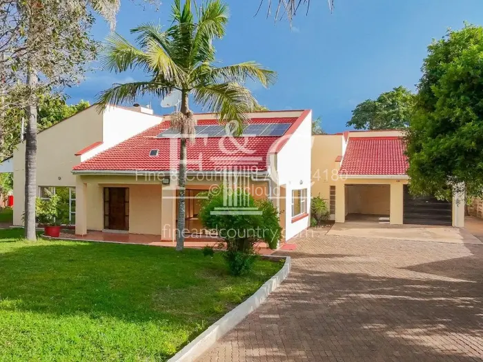 5 Bedroom House to Rent in Borrowdale West, Harare