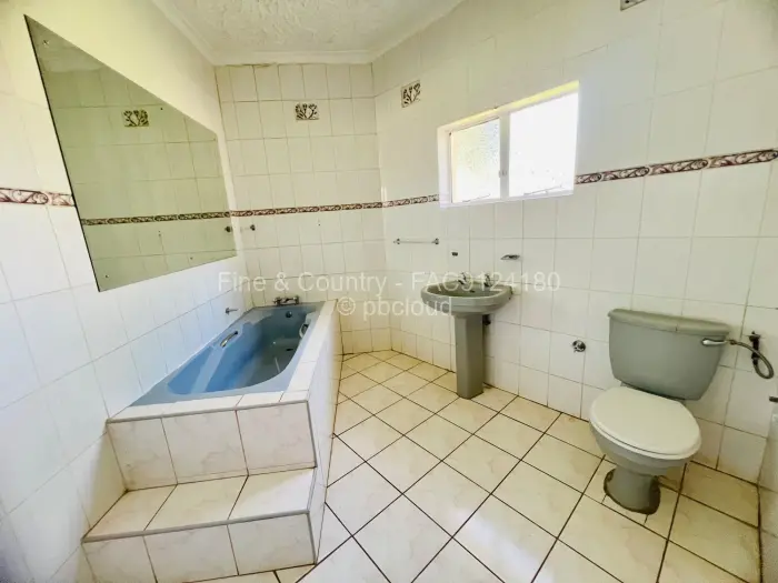 5 Bedroom House to Rent in Borrowdale West, Harare