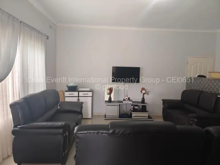 1 Bedroom Cottage/Garden Flat to Rent in Glen Lorne, Harare