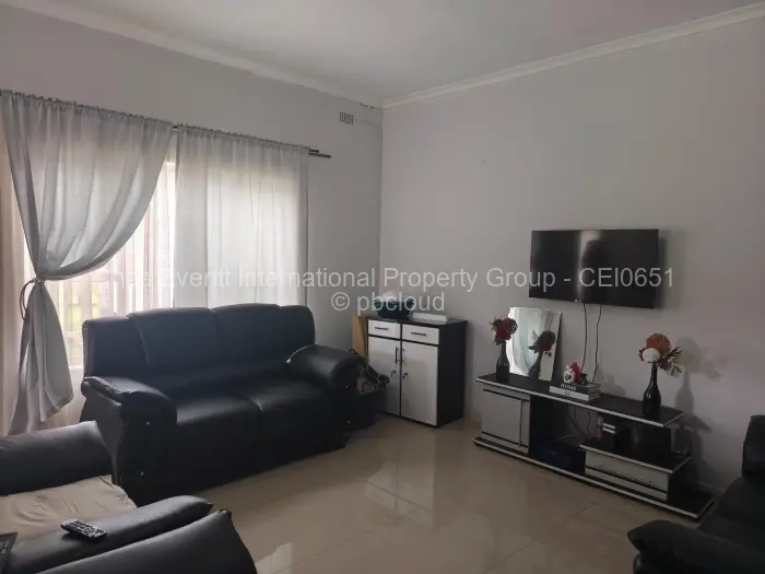 1 Bedroom Cottage/Garden Flat to Rent in Glen Lorne, Harare