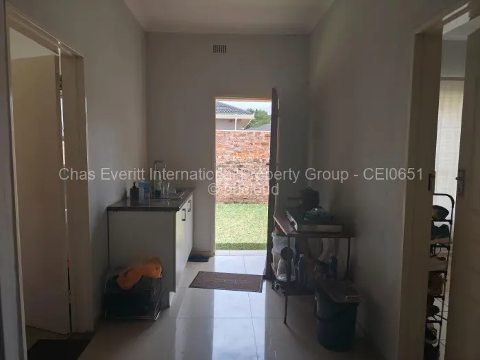 1 Bedroom Cottage/Garden Flat to Rent in Glen Lorne, Harare