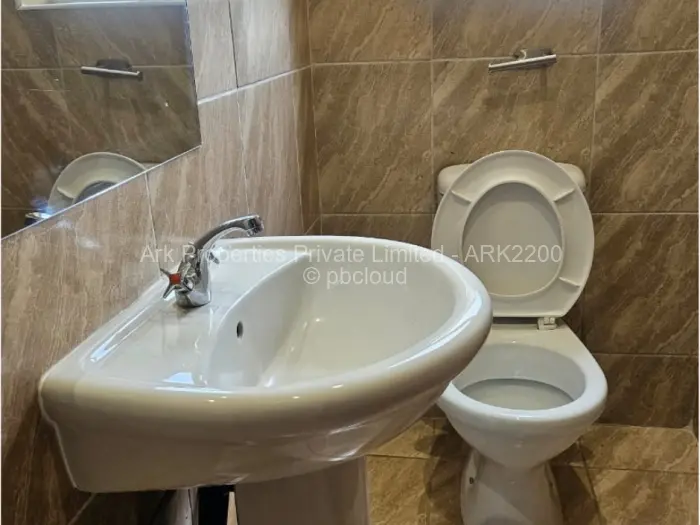 Townhouse/Cluster to Rent in Helensvale, Harare