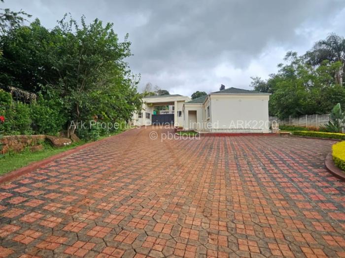 Townhouse/Cluster to Rent in Helensvale, Harare