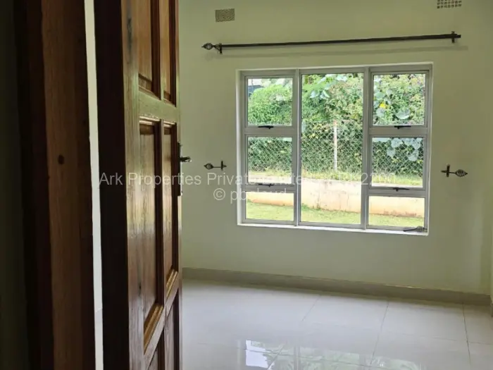 Townhouse/Cluster to Rent in Helensvale, Harare