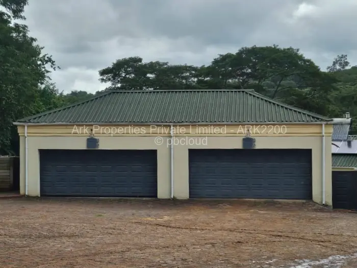 Townhouse/Cluster to Rent in Helensvale, Harare