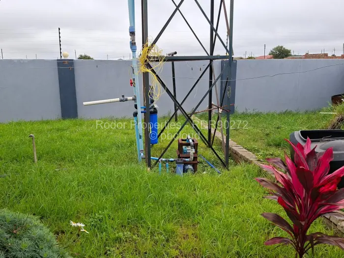 5 Bedroom House for Sale in Hopeville, Bulawayo