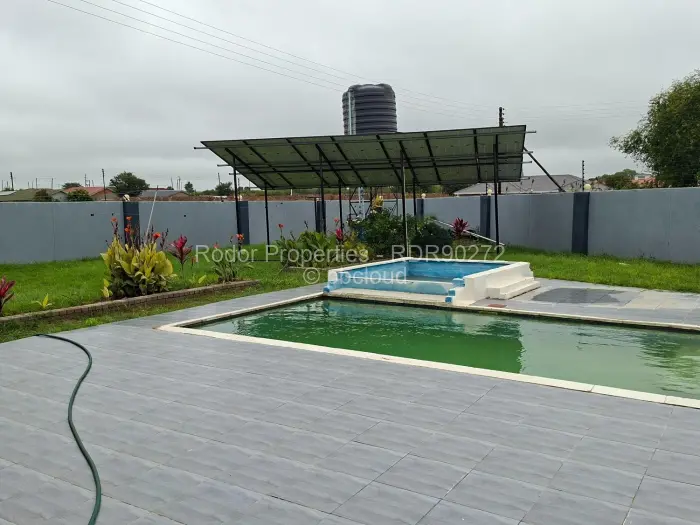 5 Bedroom House for Sale in Hopeville, Bulawayo