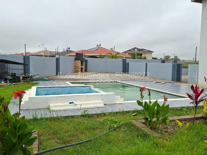 5 Bedroom House for Sale in Hopeville, Bulawayo