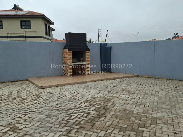 5 Bedroom House for Sale in Hopeville, Bulawayo