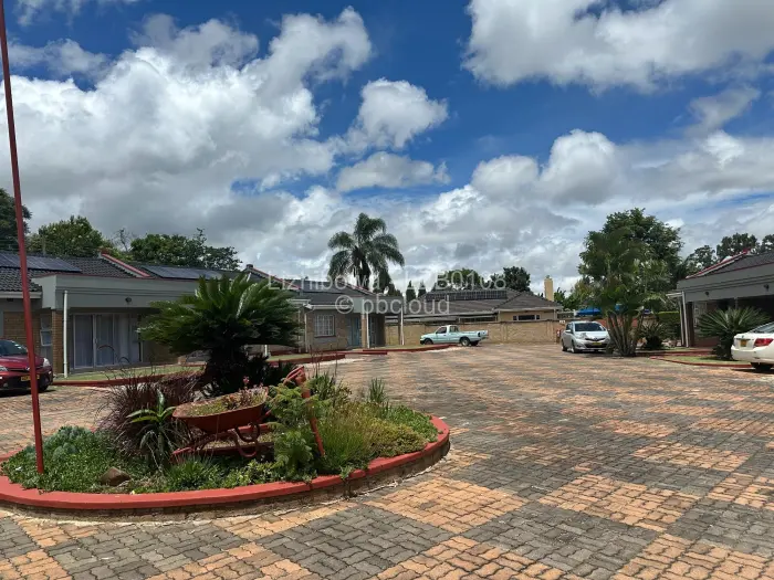 Townhouse/Cluster to Rent in Newlands, Harare