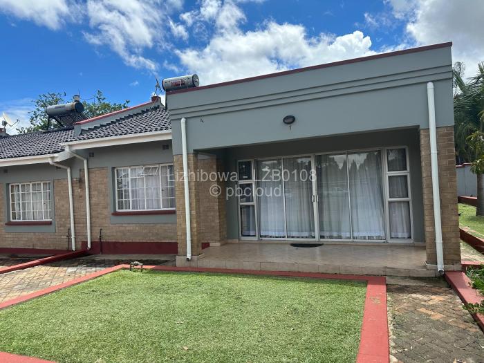 Townhouse/Cluster to Rent in Newlands, Harare