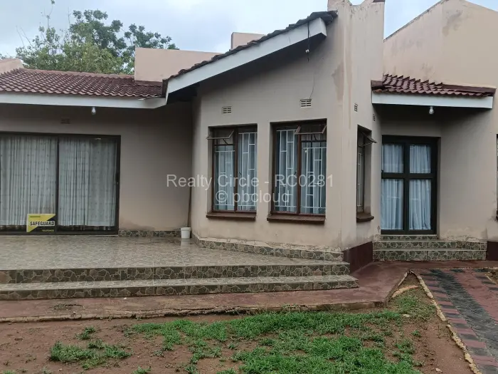 Townhouse/Cluster to Rent in Marlborough