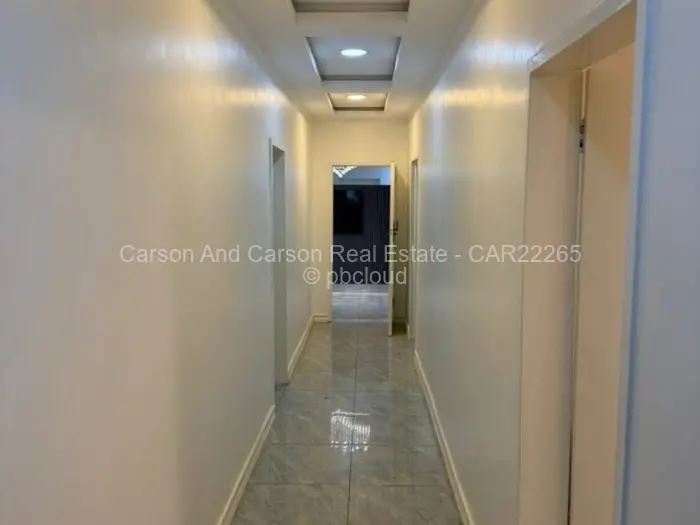 6 Bedroom House to Rent in Highlands, Harare